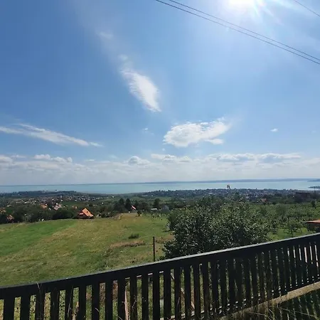 דירה Kishaz A Hegyen *