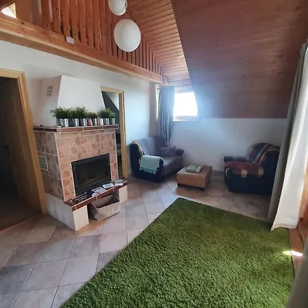 Apartamento Kisház A Hegyen *