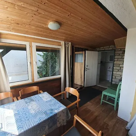 Kisház A Hegyen Apartamento