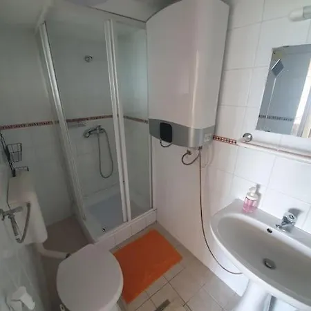 Kisház A Hegyen Csopak