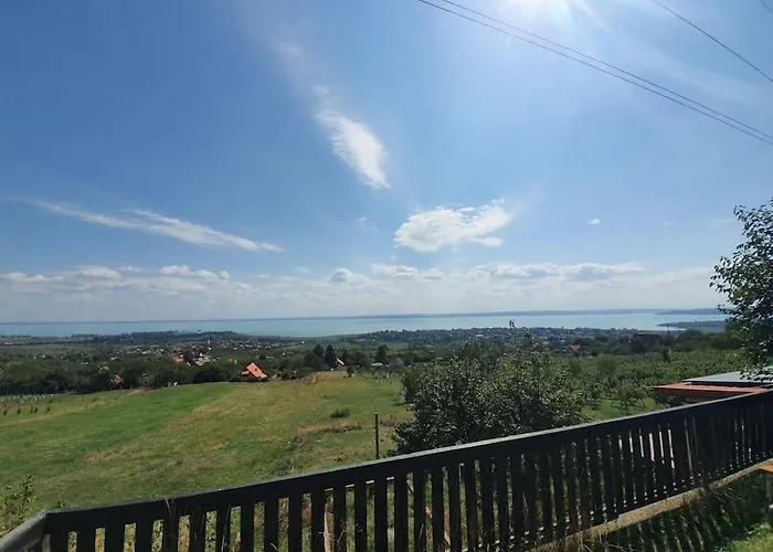 Apartament Kishaz A Hegyen *