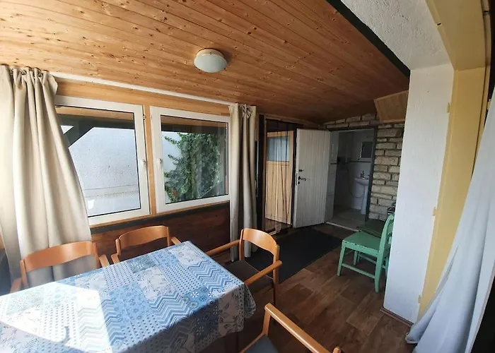 Kishaz A Hegyen Apartament