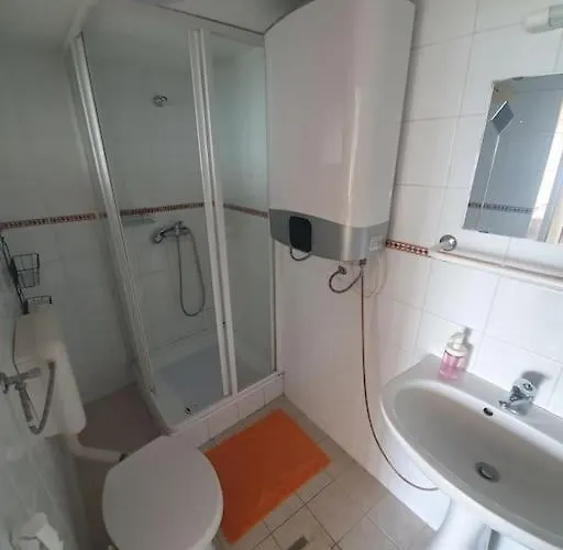 Kishaz A Hegyen تشوباك